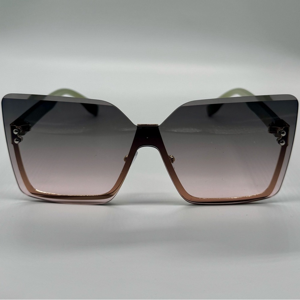 Trendy Half-Frame Metal Sunglasses – UV Protection - Green Pink